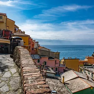 A Stelin Manarola